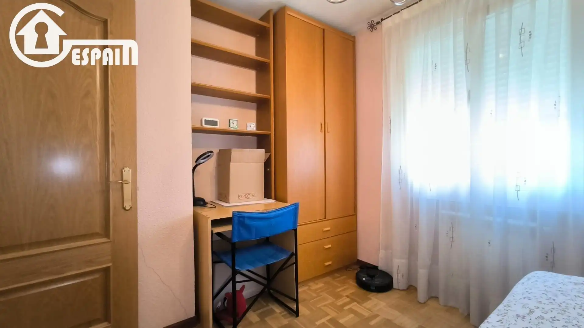 Bedroom of Flat for sale in Madrid  with Air Conditioner and Heating