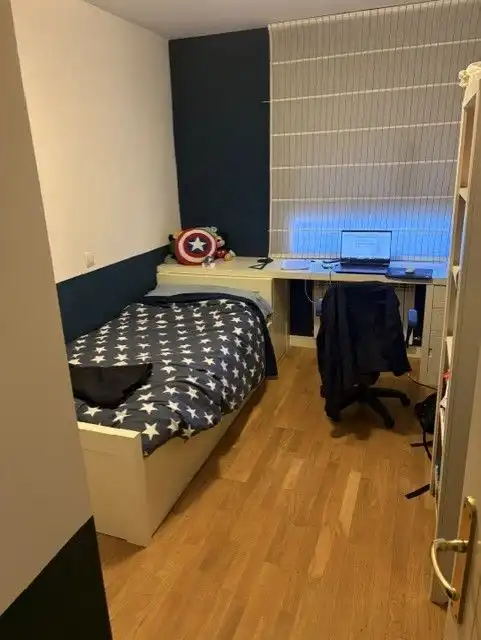 Habitación de Piso en venta en Madrid con Calefacción, Trastero y Piscina comunitaria