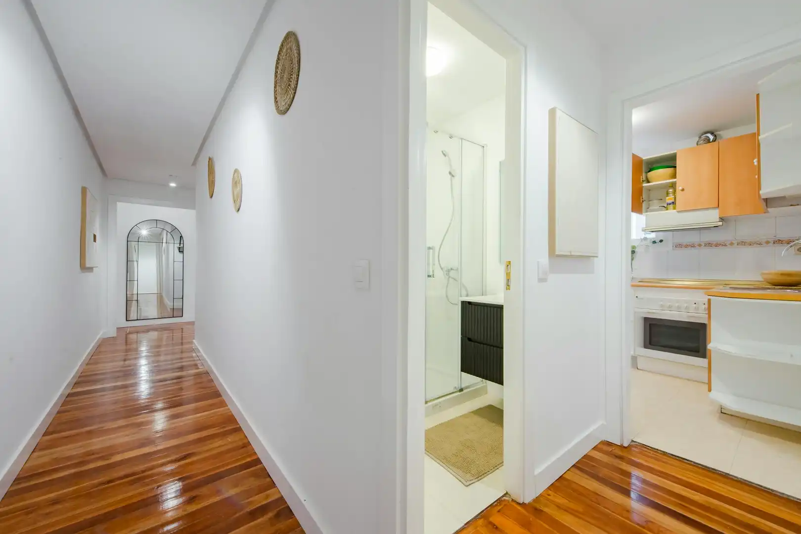 Flat for share in Madrid  with Air Conditioner, Heating and Washing machine