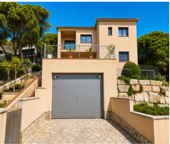 Villa in vendita a Avinguda de la Florada 56