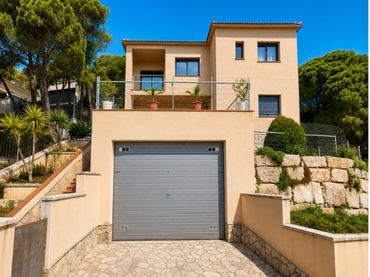 Villa in vendita a Avinguda de la Florada 56