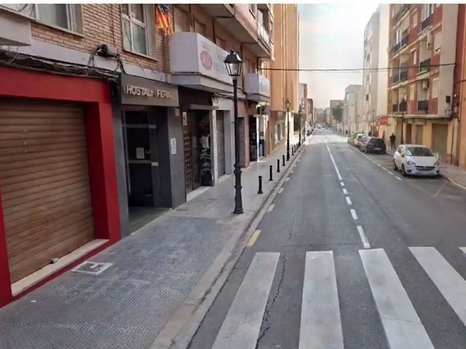 Vista exterior de Local de alquiler en Valencia con Aire acondicionado