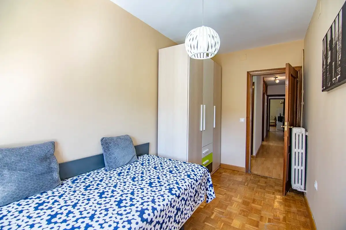 Bedroom of Flat for rent in Madrid  with Air Conditioner, Heating and Parquet flooring
