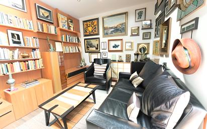 Living room of Flat for sale in  Barcelona Capital  with Heating and Balcony
