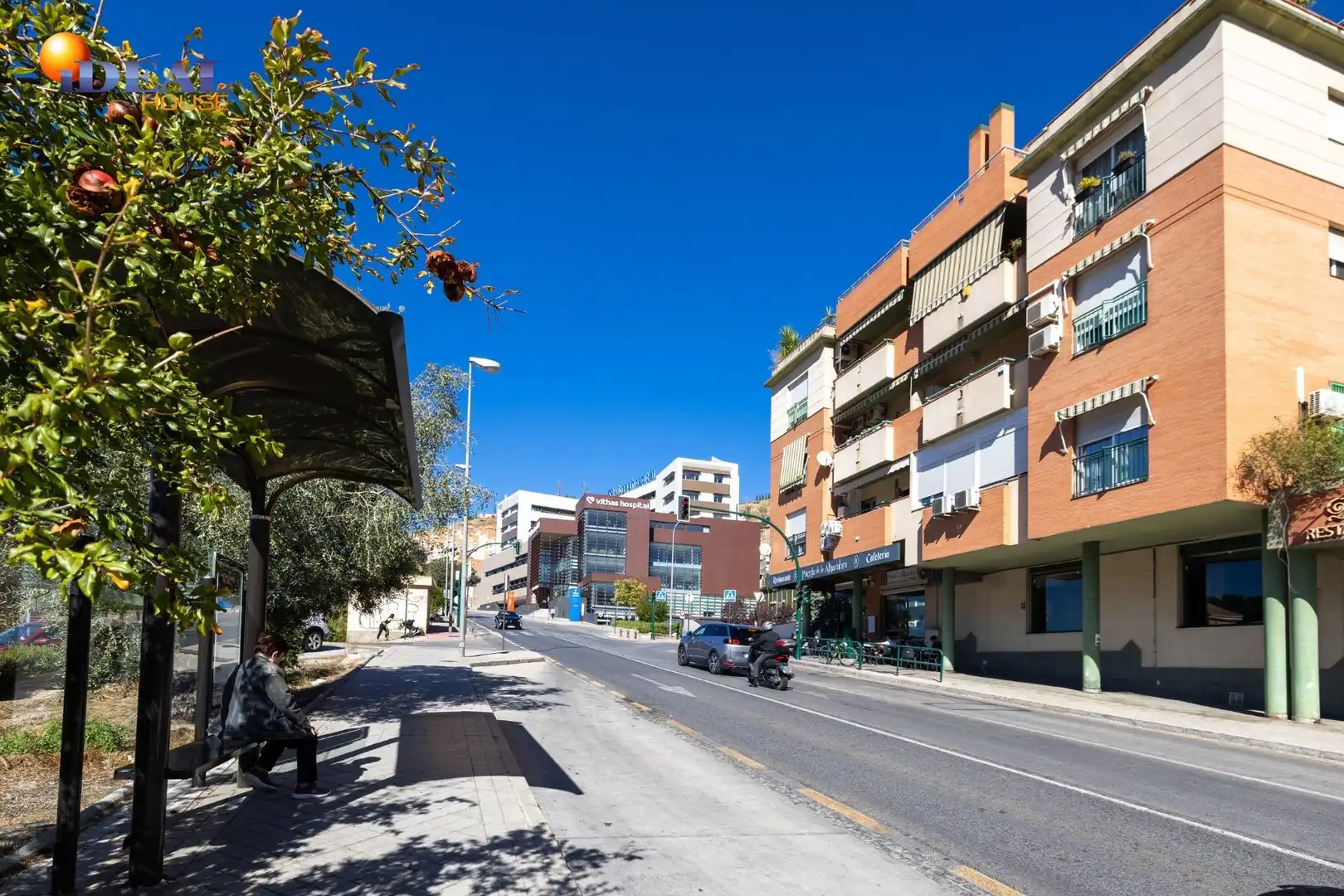 Vista exterior de Piso en venta en Granada con Aire acondicionado, Calefacción y Terraza