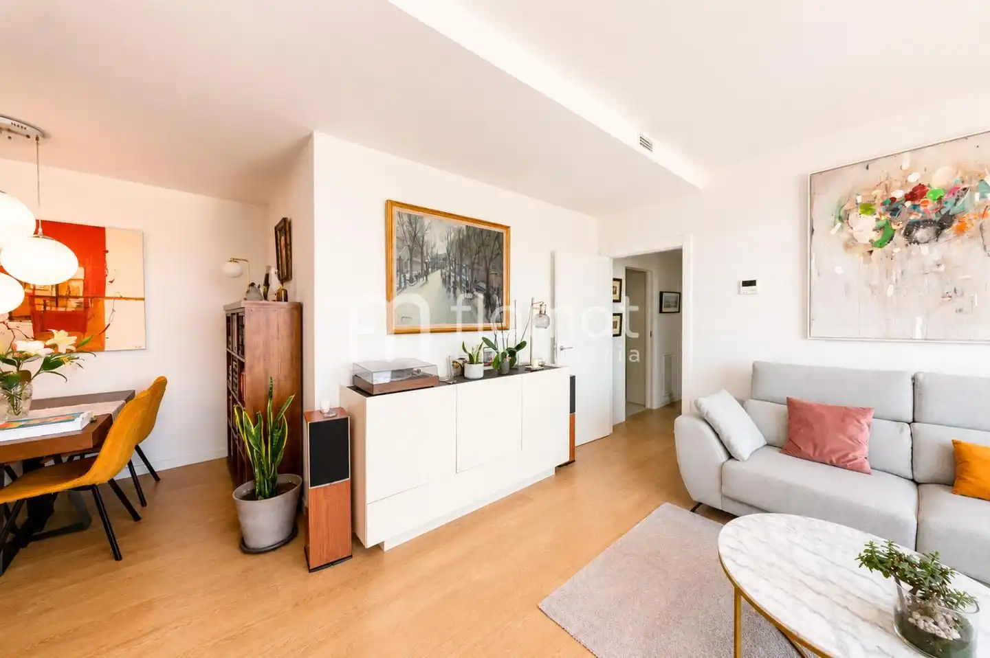 Sala de estar de Piso en venta en L'Hospitalet de Llobregat con Aire acondicionado, Calefacción y Terraza
