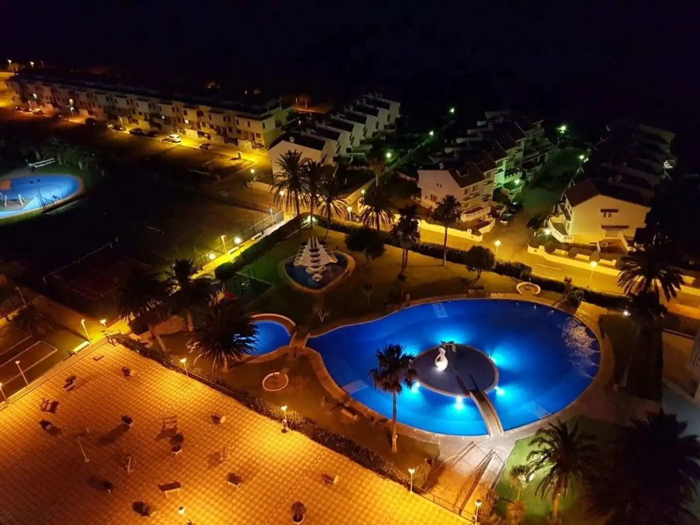 Piscina de Casa adosada en venta en El Puig de Santa Maria con Aire acondicionado, Calefacción y Jardín privado