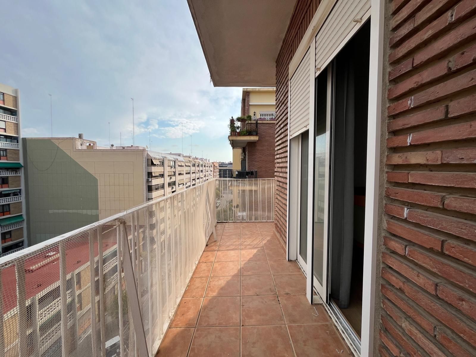 Terraza de Piso de alquiler en  Valencia Capital con Parquet, Terraza y Balcón