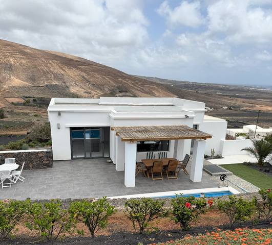 Casa-chalet en Venta en Tabayesco