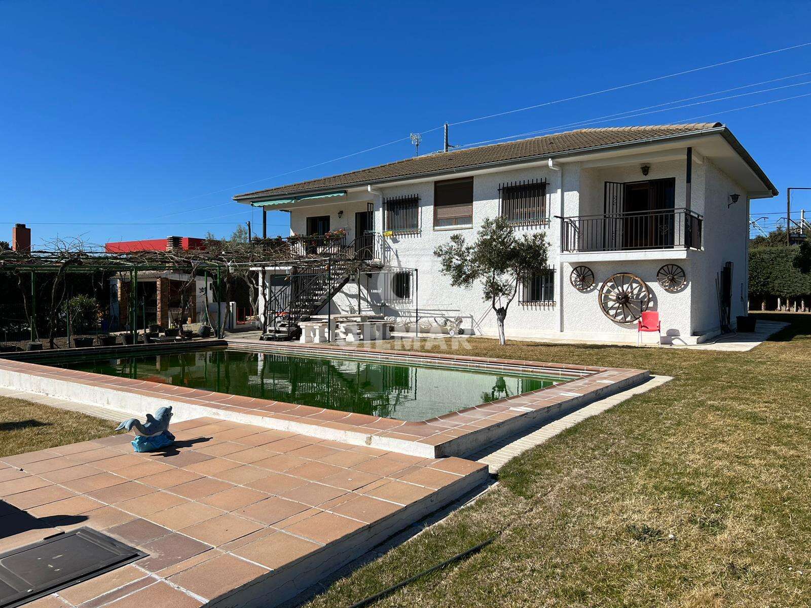 Vista exterior de Casa o chalet en venta en El Escorial con Calefacción, Jardín privado y Piscina