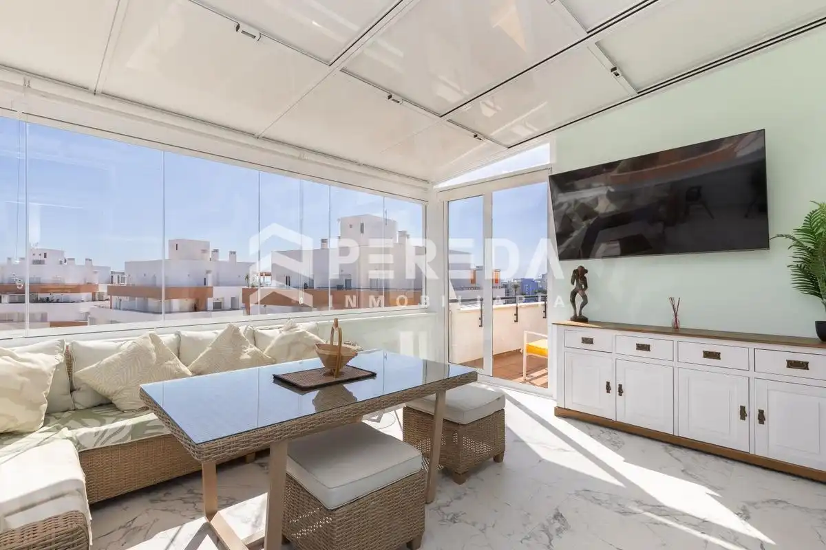 Terrasse von Dachboden zum Verkauf in Roquetas de Mar mit Privatgarten, Terrasse und Abstellraum
