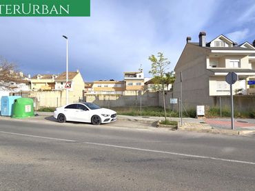 Wohnbaugrundstück zum Verkauf in Parque de la Bombilla