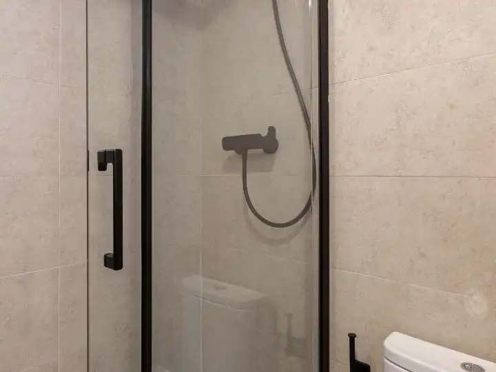 Baño de Local en venta en Barcelona con Aire acondicionado, Calefacción y Terraza