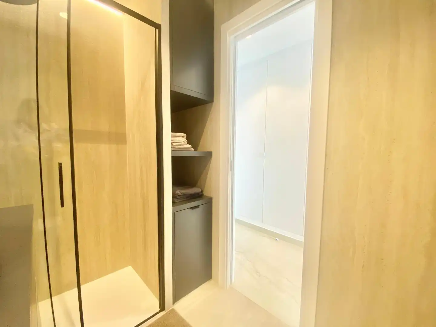 Badezimmer von Wohnung zur Miete in El Campello mit Klimaanlage, Schwimmbad und Möbliert