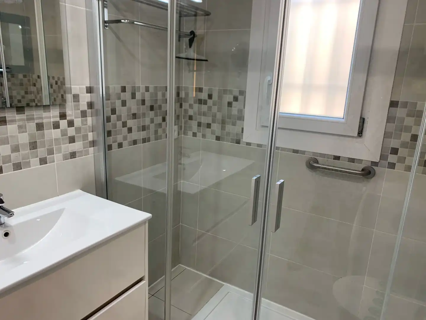 Baño de Piso en venta en Roses con Aire acondicionado, Calefacción y Terraza