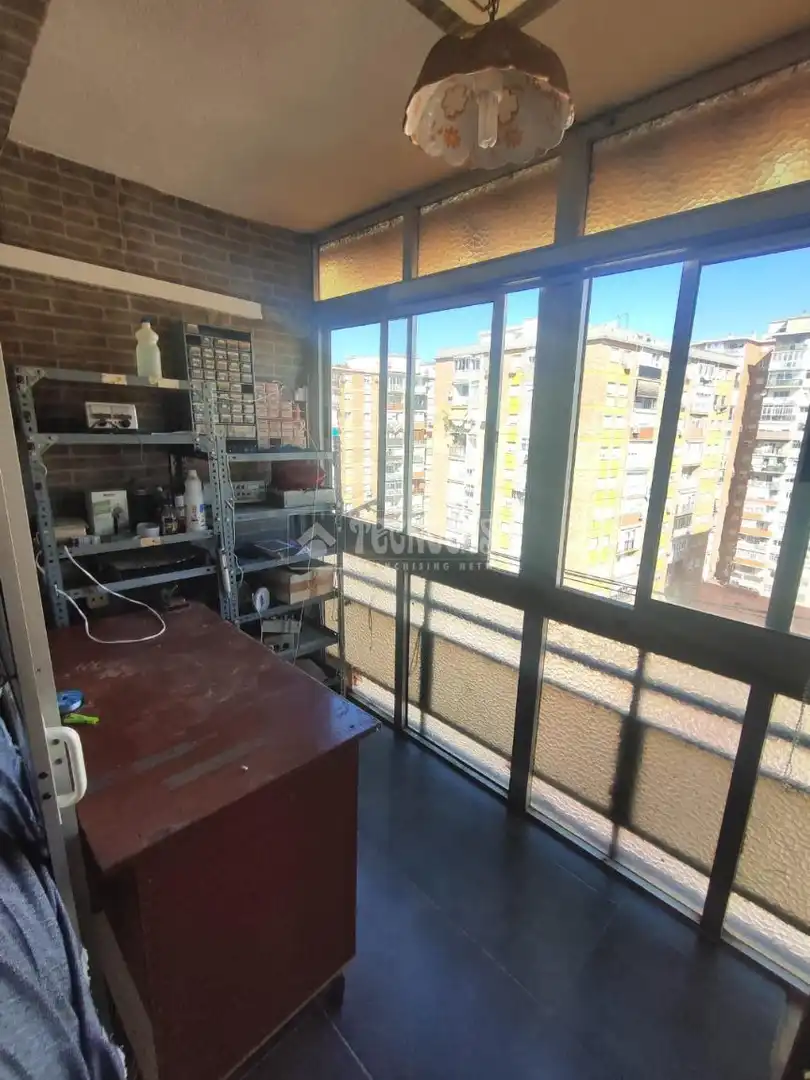 Wohnung zum Verkauf in Málaga mit Klimaanlage und Terrasse