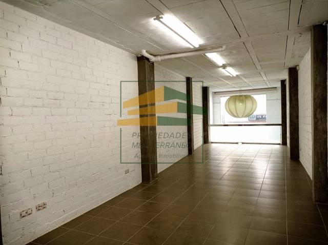 Local comercial en Alquiler en Calle ALLOZA 60 en Casco Histórico