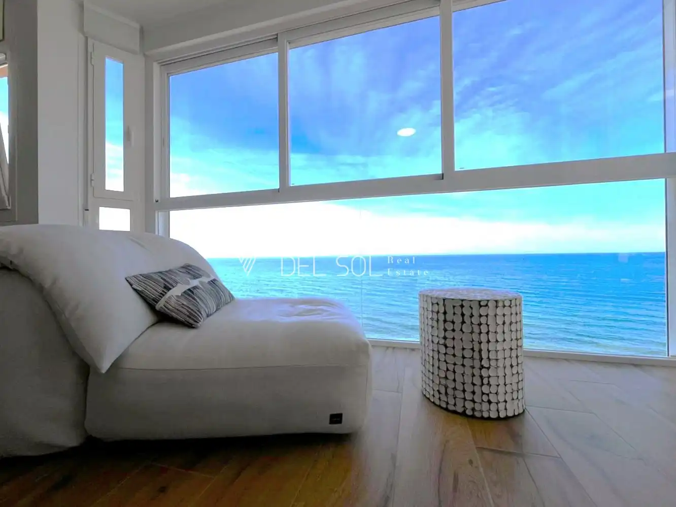 Wohnzimmer von Wohnungen zum Verkauf in Algarrobo mit Klimaanlage, Heizung und Terrasse