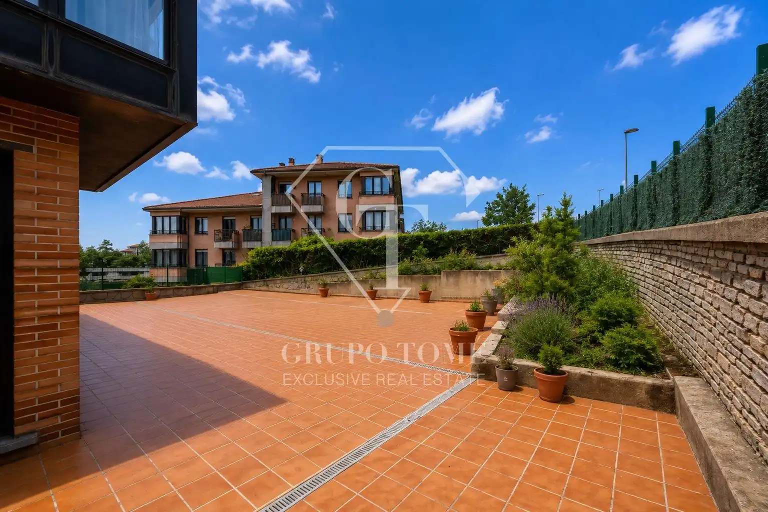 Jardín de Planta baja en venta en Donostia - San Sebastián  con Calefacción, Jardín privado y Terraza