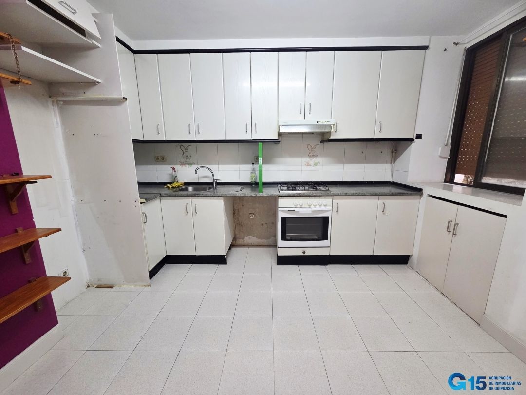 Cocina de Piso en venta en Pasaia con Parquet y Balcón