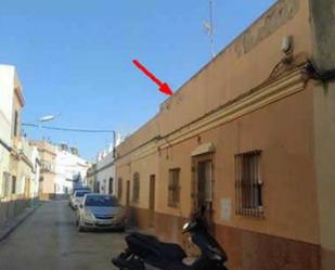 Vista exterior de Casa adosada en venda en Chiclana de la Frontera