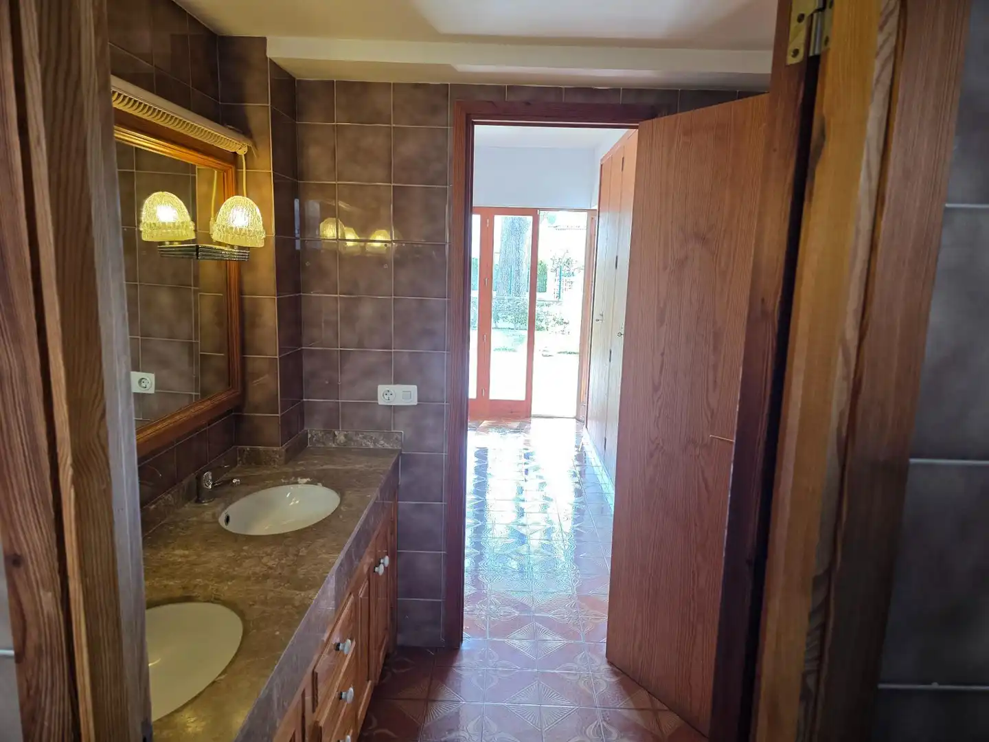 Badezimmer von Erdgeschoss zum Verkauf in Alcúdia mit Klimaanlage, Privatgarten und Terrasse