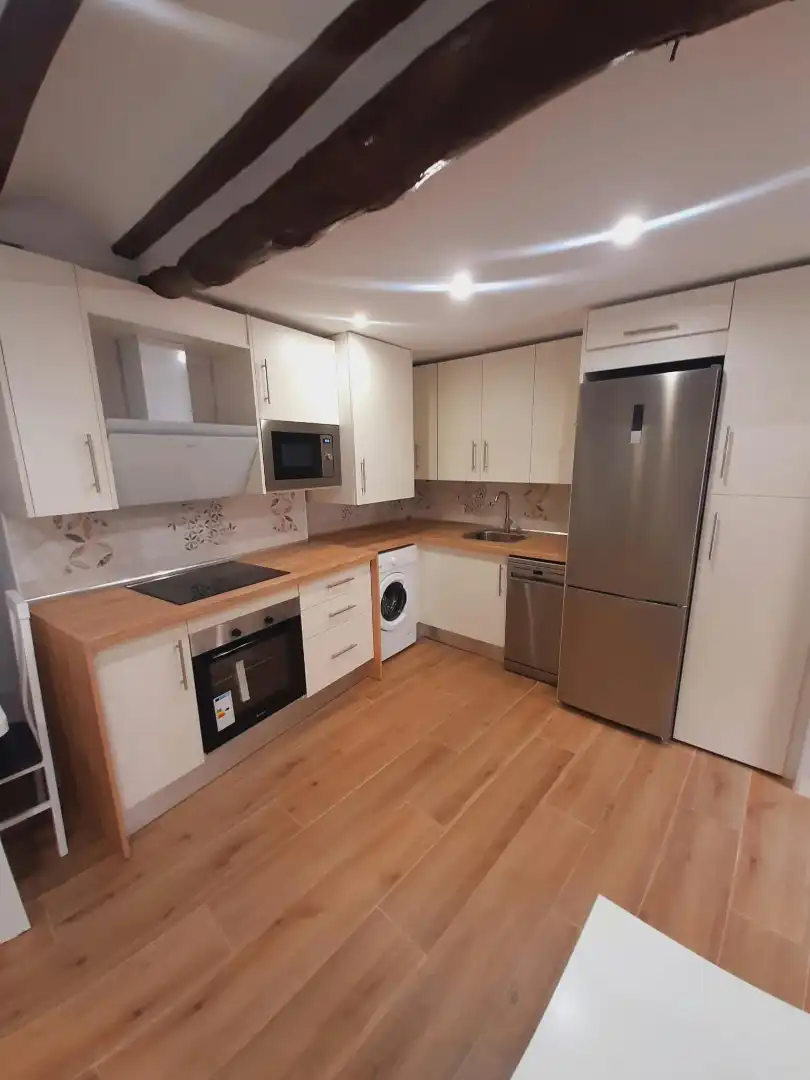 Cuina de Apartament de lloguer en Úbeda amb Aire condicionat, Calefacció i Moblat