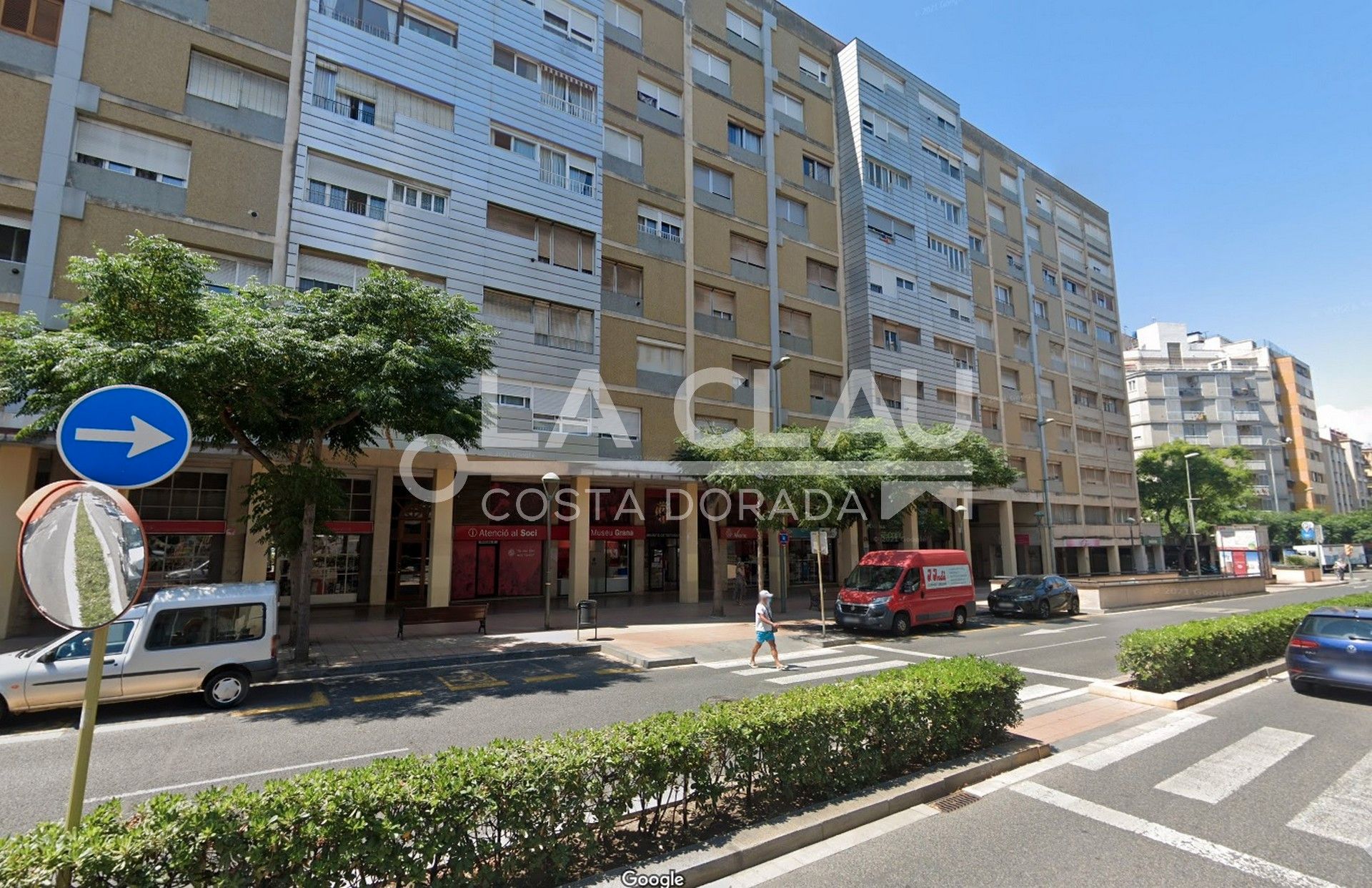 Exterior view of Office for sale in  Tarragona Capital  with Air Conditioner