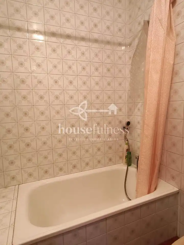 Bathroom of Apartments for sale in Pontedeume, A Coruña