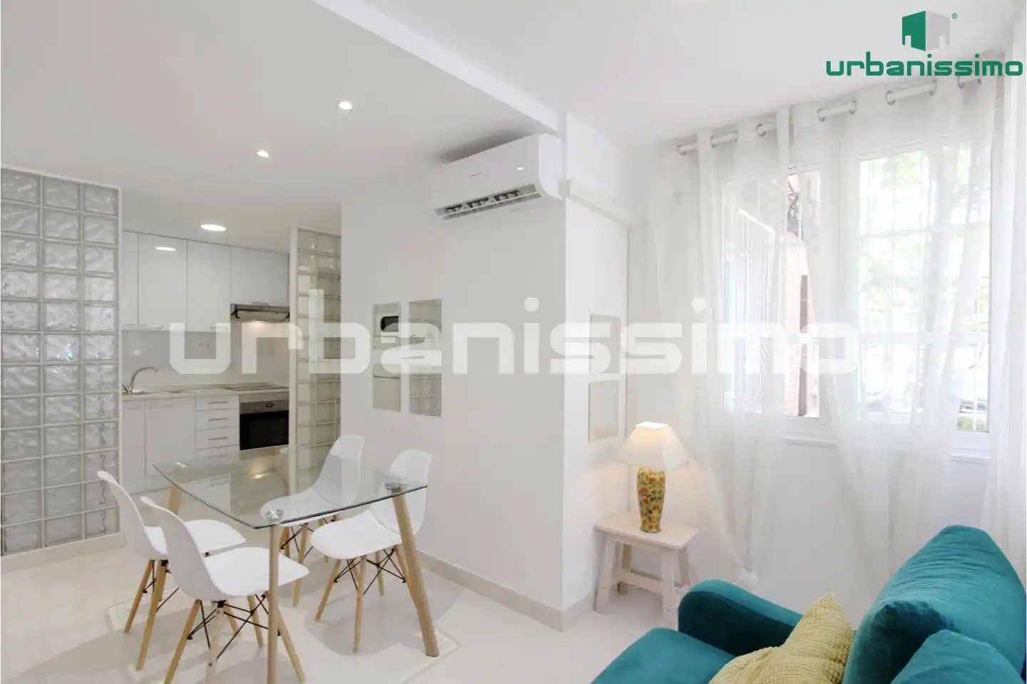 Living room of Apartments for rent in Madrid  with Air Conditioner, Heating and Furnished