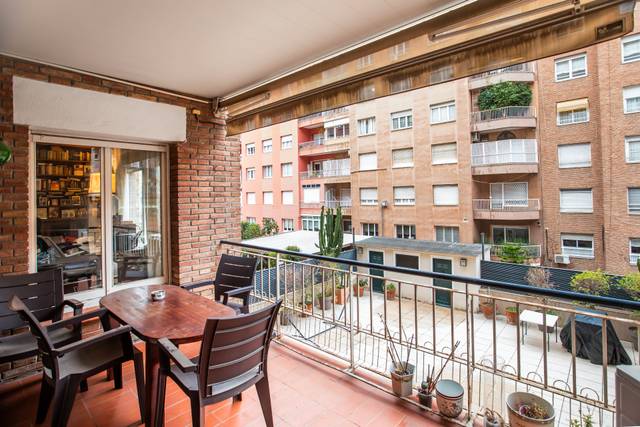 Piso en Venta en Carrer de Calvet en Sant Gervasi- Galvany