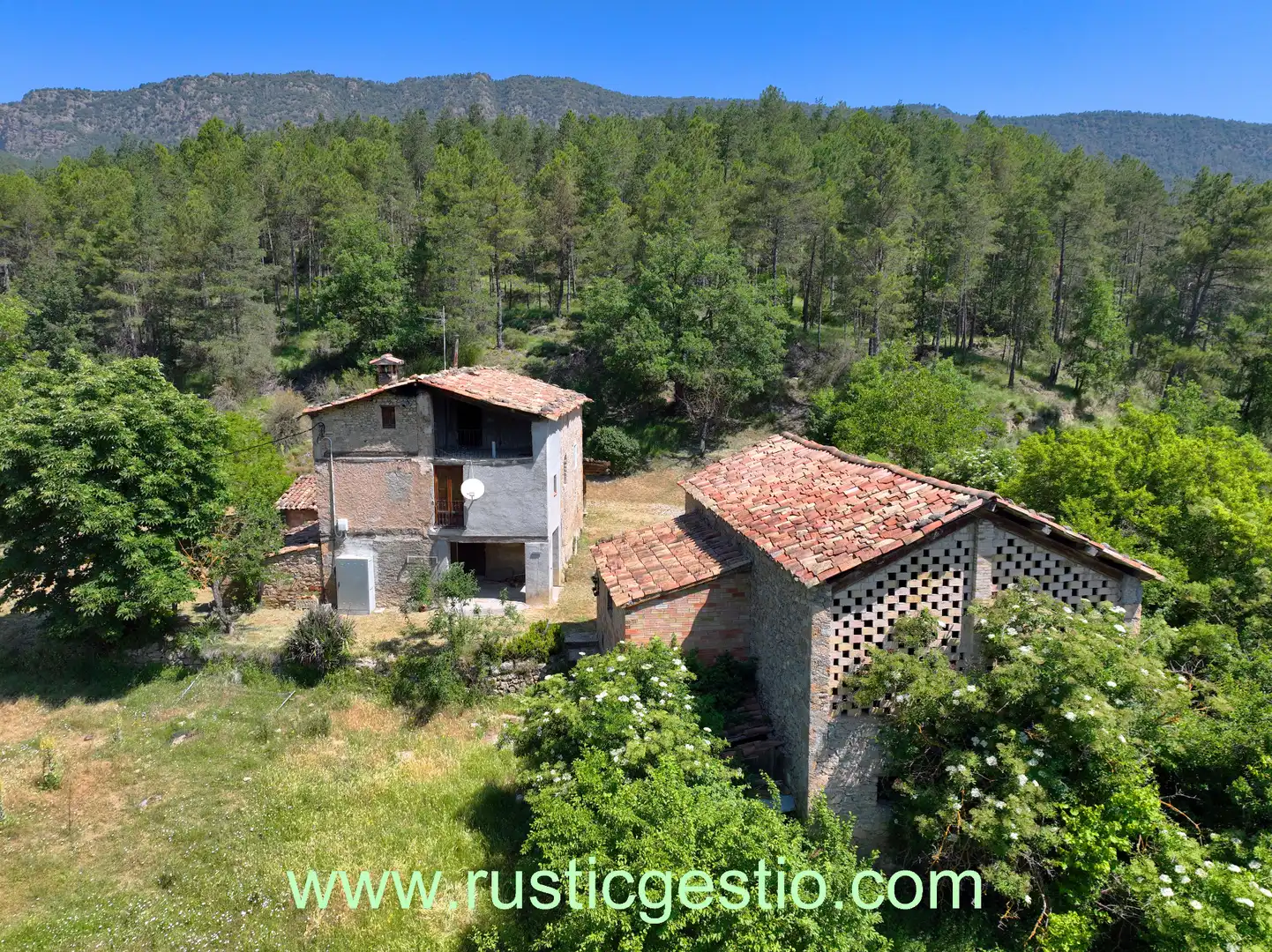 Country house zum Verkauf in Guixers mit Privatgarten