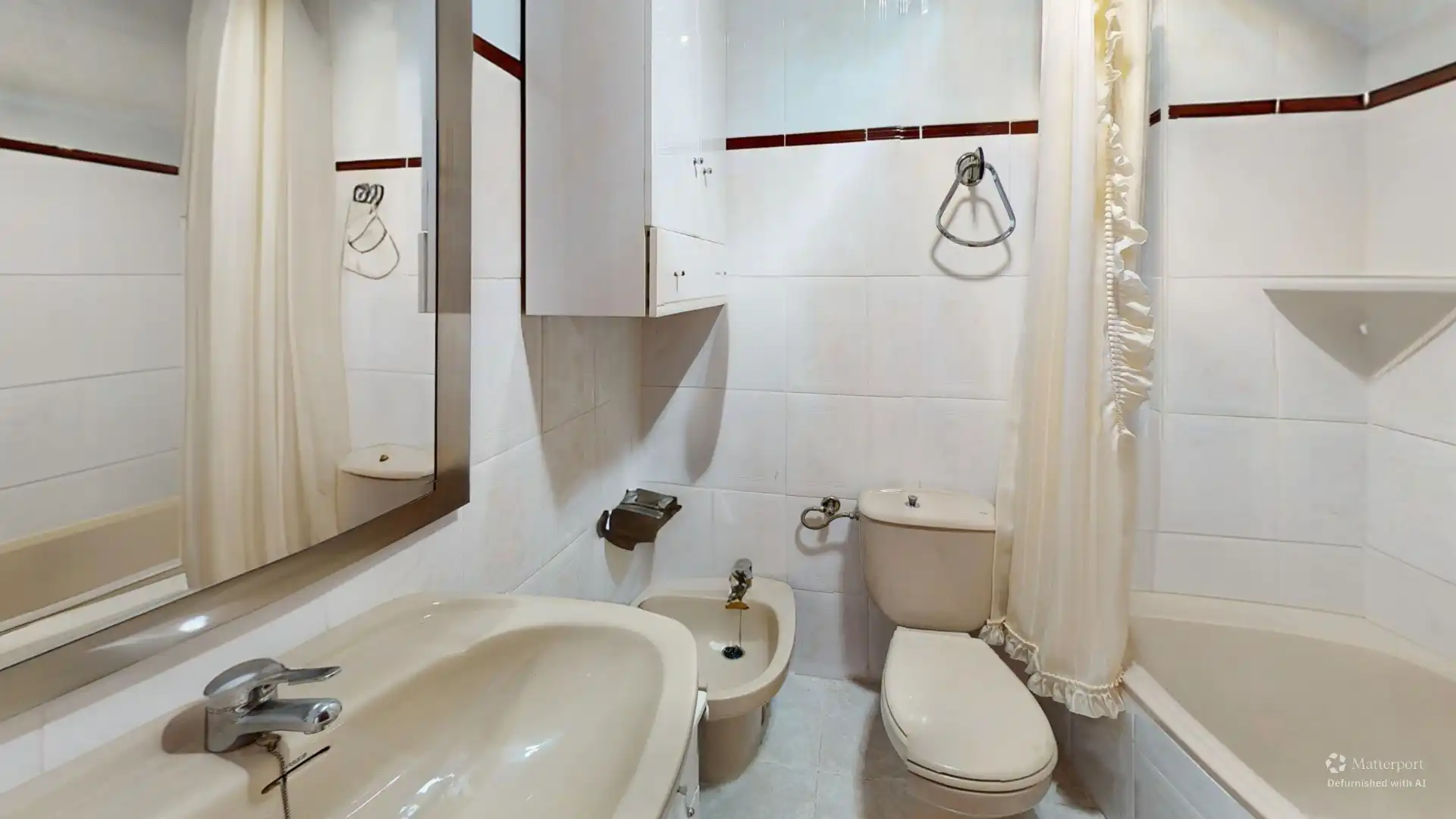 Bany de Pis en venda en Torrevieja amb Aire condicionat, Moblat i Balcó