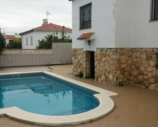 Swimming pool of House or chalet for sale in Torredembarra  with Air Conditioner, Heating and Private garden