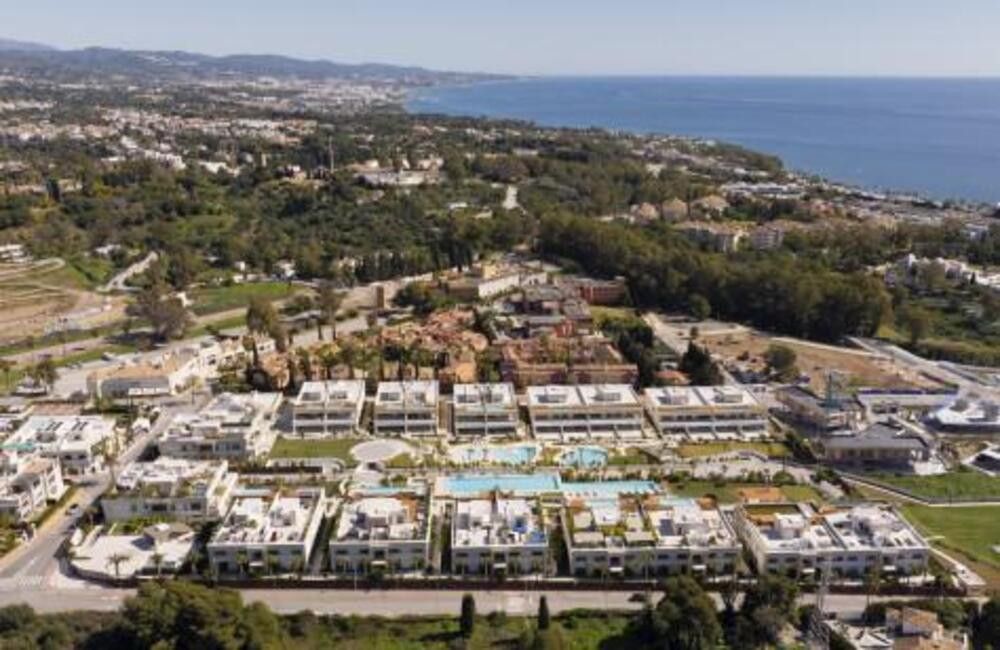 Exterior view of Planta baja to rent in Marbella  with Air Conditioner, Terrace and Swimming Pool