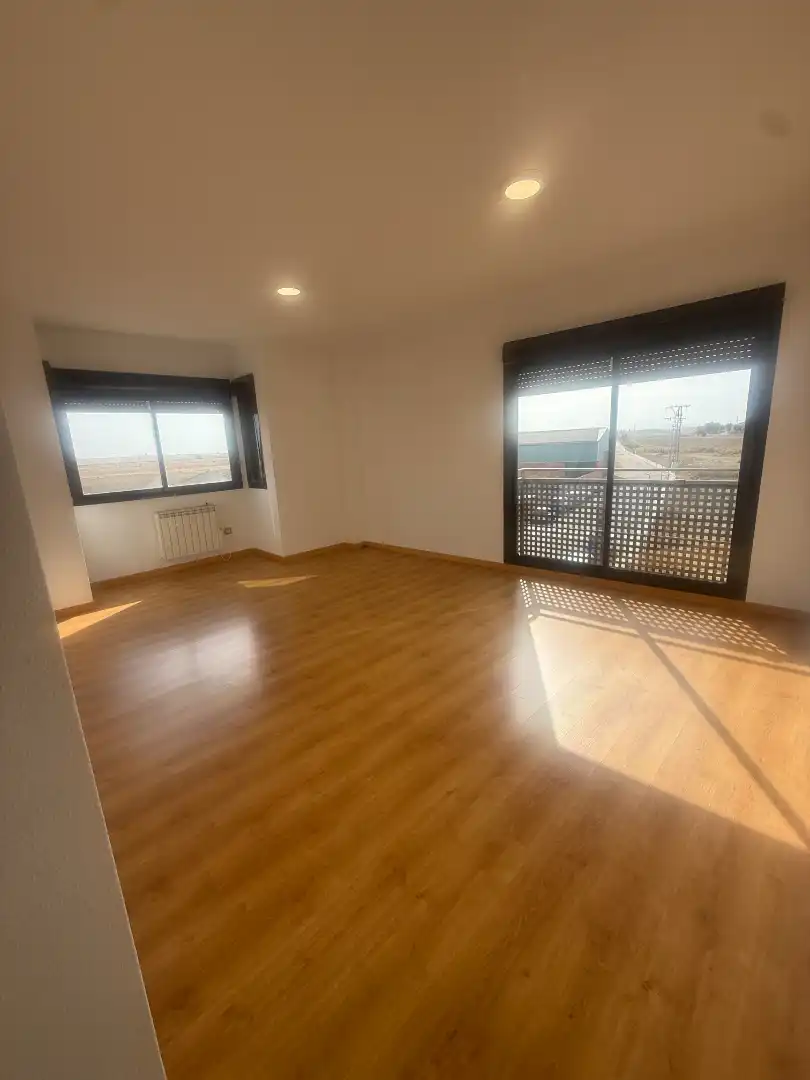 Flat with lift to rent in Calle Doctor Fleming, imagen 2