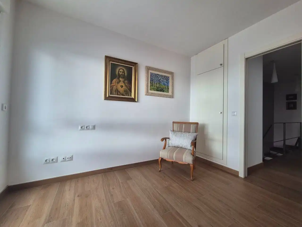 Dormitori de Casa o xalet en venda en Vélez-Málaga amb Aire condicionat, Terrassa i Moblat