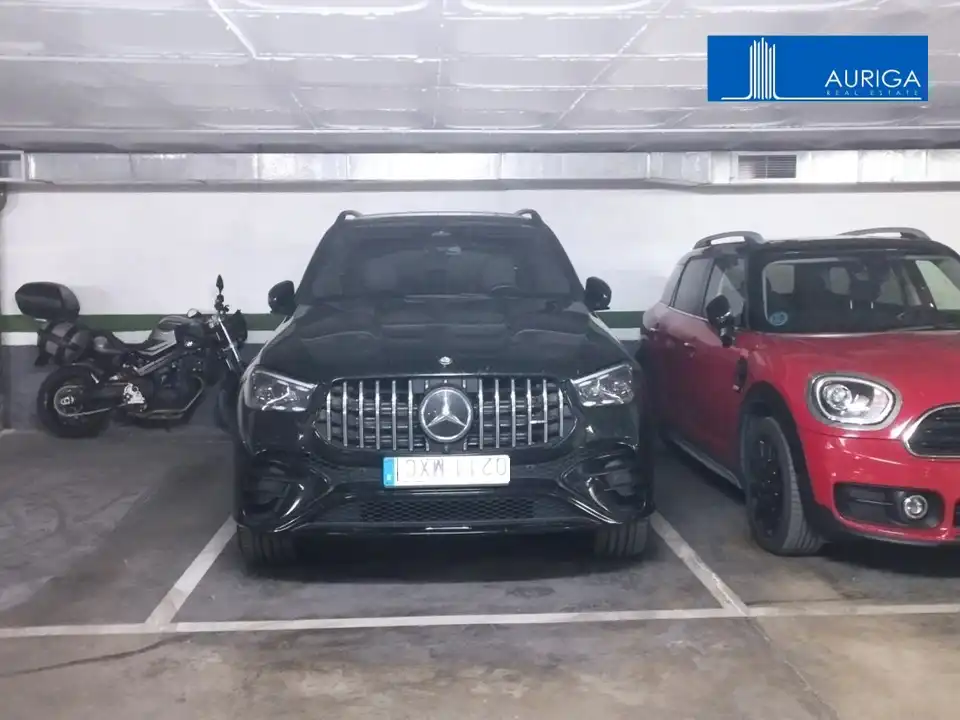 Parkplatz von Garage zur Miete in Madrid