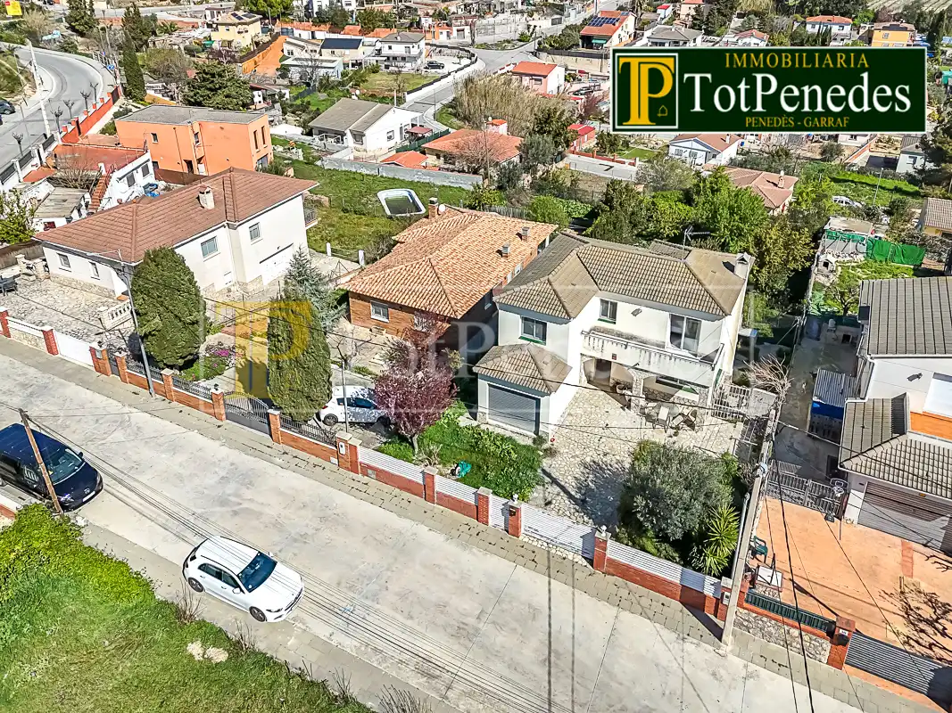 Casa o xalet en venda en Torrelles de Foix amb Aire condicionat, Calefacció i Jardí privat