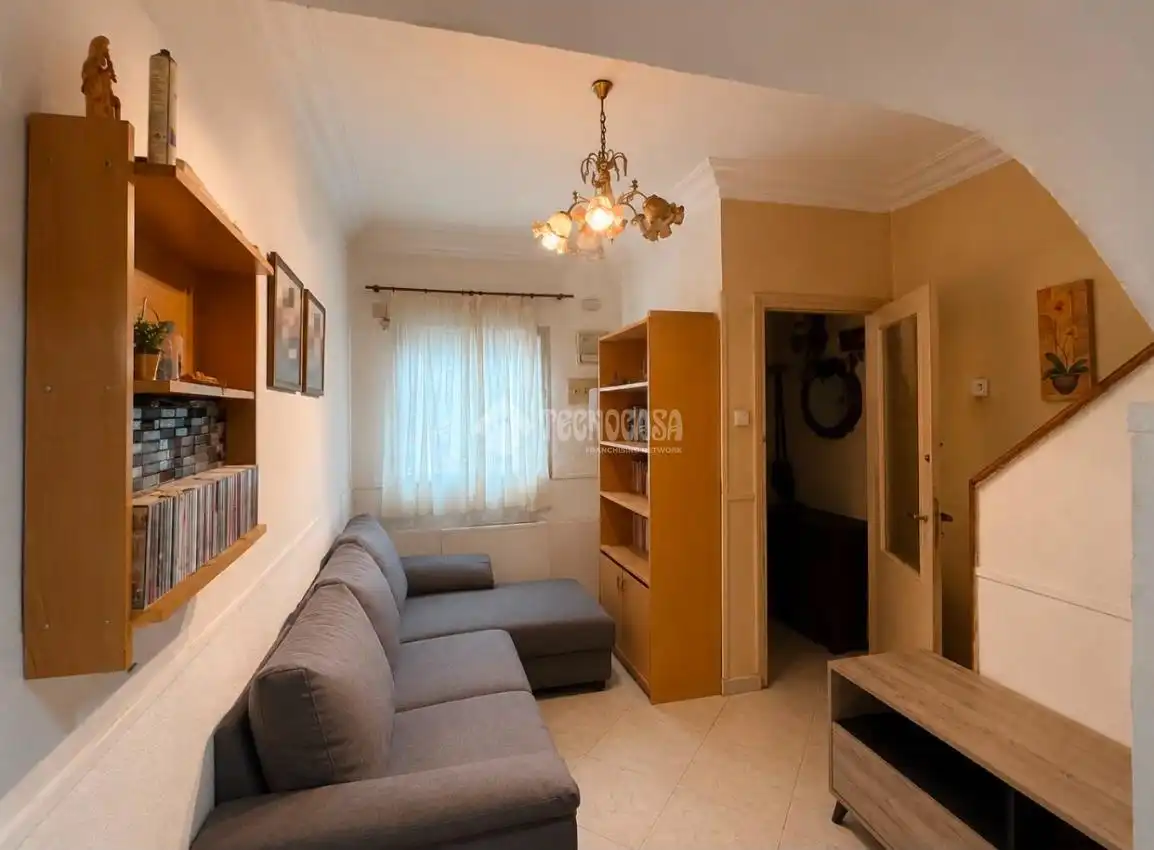 Sala d'estar de Casa adosada en venda en Madrid amb Calefacció