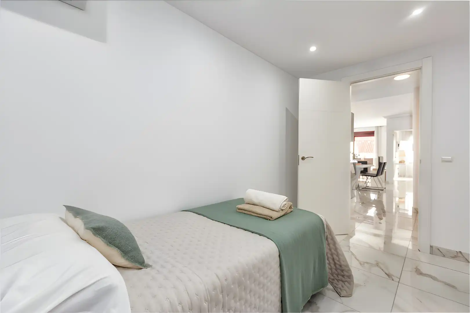Apartament amb piscina en venda a Nueva Andalucía, imagen 19