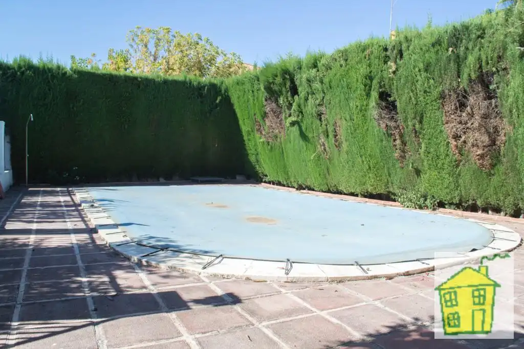 Xalet amb piscina en venda a Andújar, imagen 3