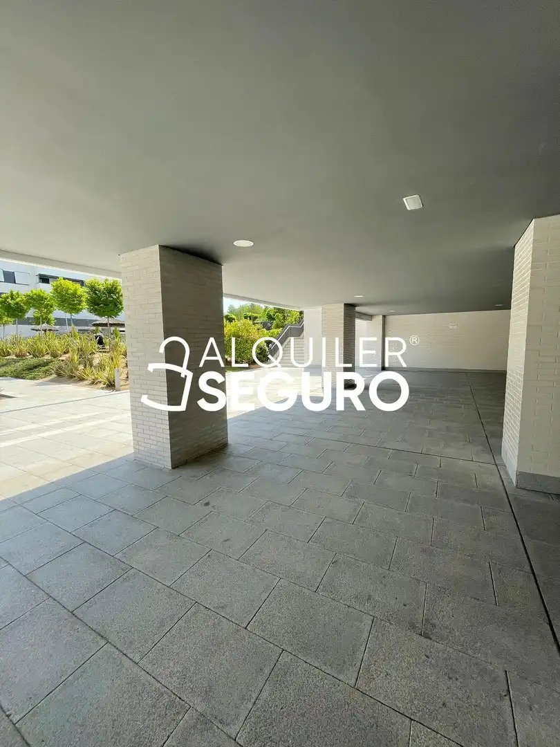 Flat for rent in Maria de Maeztu, Arroyo del Fresno