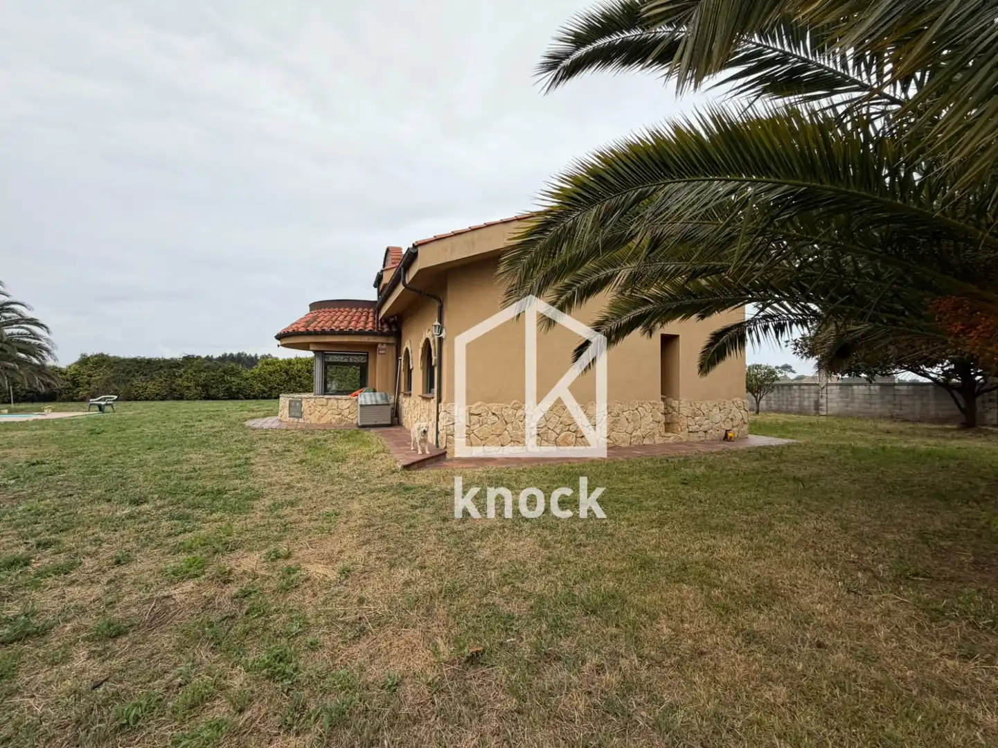 Vista exterior de Casa o xalet en venda en Villaviciosa amb Calefacció, Jardí privat i Parquet