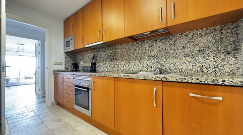 Foto 3 de Apartamento de alquiler en Benatalaya, Estepona