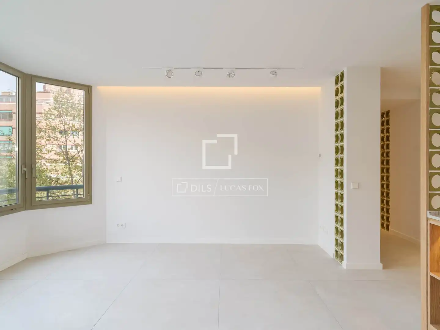 Wohnung zum Verkauf in Barcelona mit Heizung, Terrasse und Abstellraum