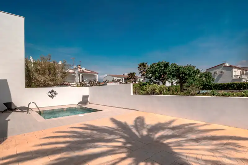 Terrace of Attic for sale in Empuriabrava  with Air Conditioner, Heating and Private garden