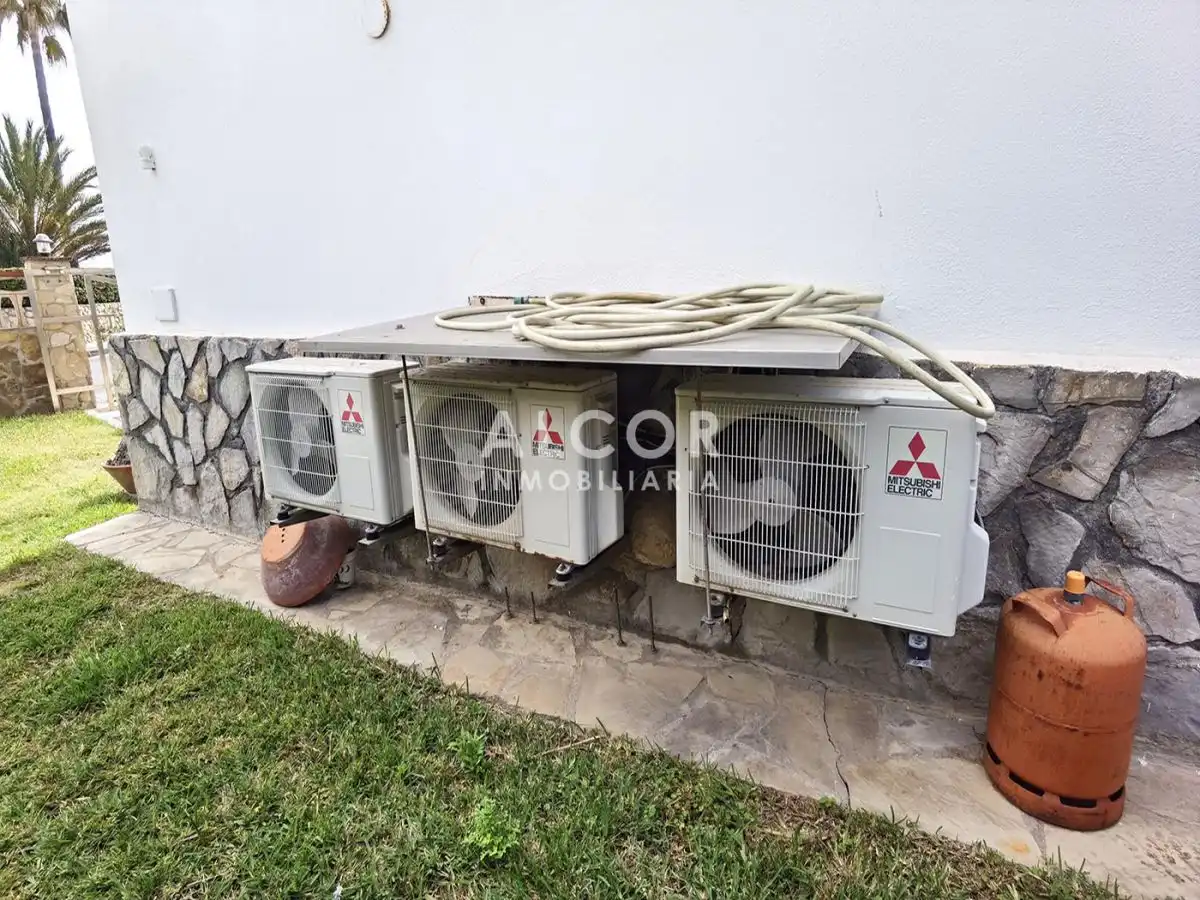 Garden of Houses for sale in Peñíscola / Peníscola  with Air Conditioner, Heating and Private garden