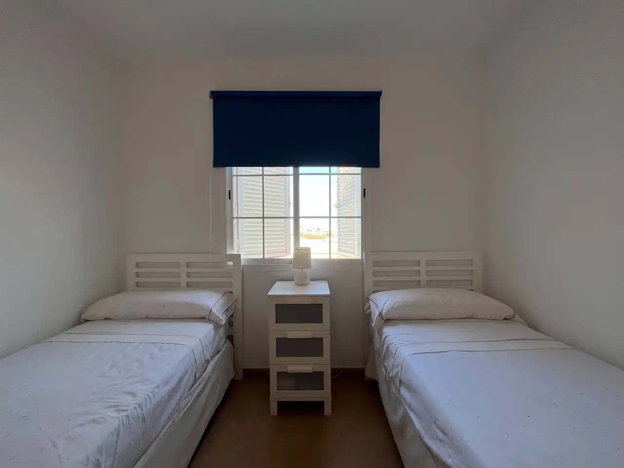Habitación de Casa adosada en venta en Vélez-Málaga con Aire acondicionado, Calefacción y Jardín privado