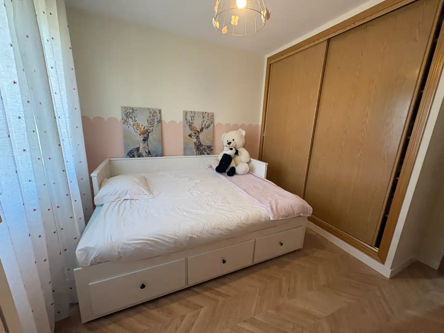 Bedroom of Houses for sale in El Viso de San Juan  with Air Conditioner, Private garden and Parquet flooring